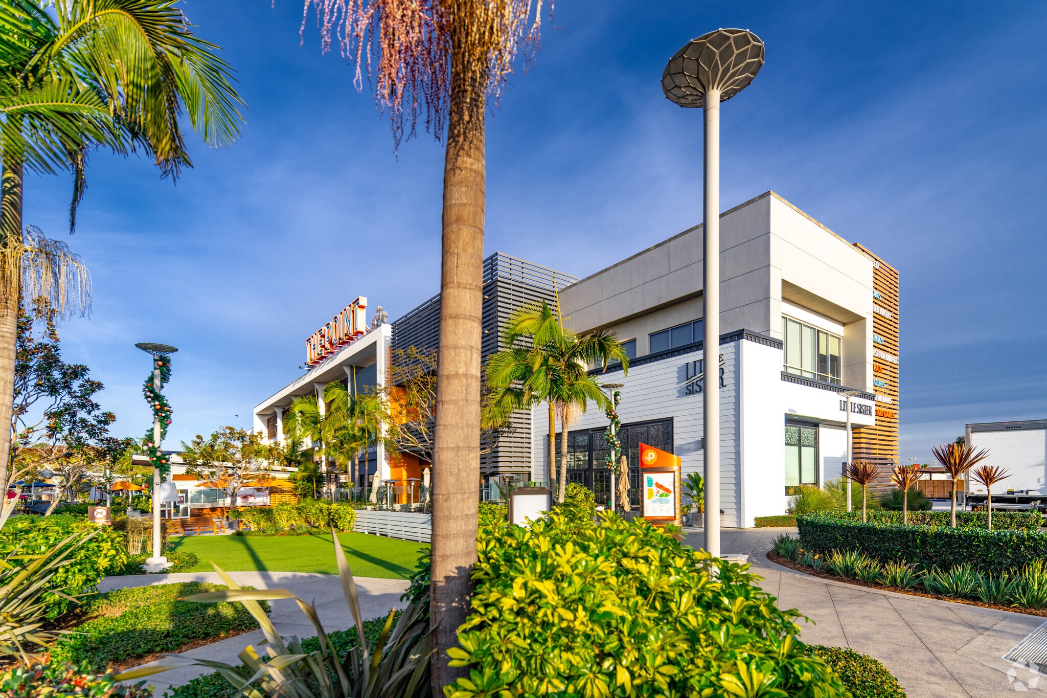 830 S Pacific Coast Hwy, El Segundo, CA à louer Photo principale– Image 1 sur 10