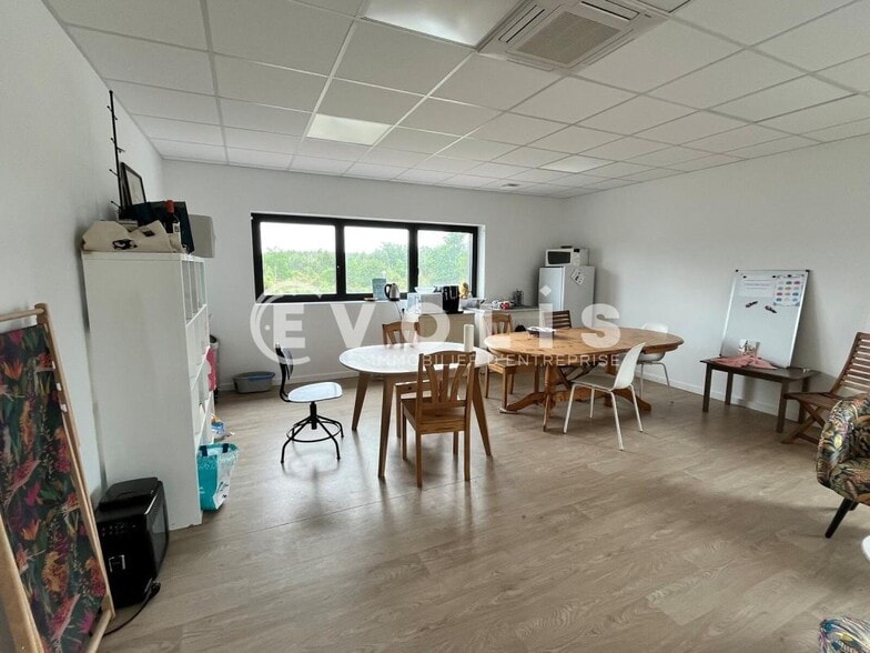 Local d'activités dans Audenge à vendre - Photo intérieure – Image 2 sur 9