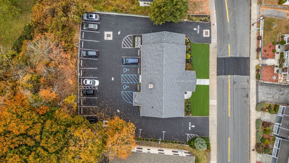 500 Ashford Ave, Ardsley, NY à louer - Photo de l’immeuble – Image 3 sur 6