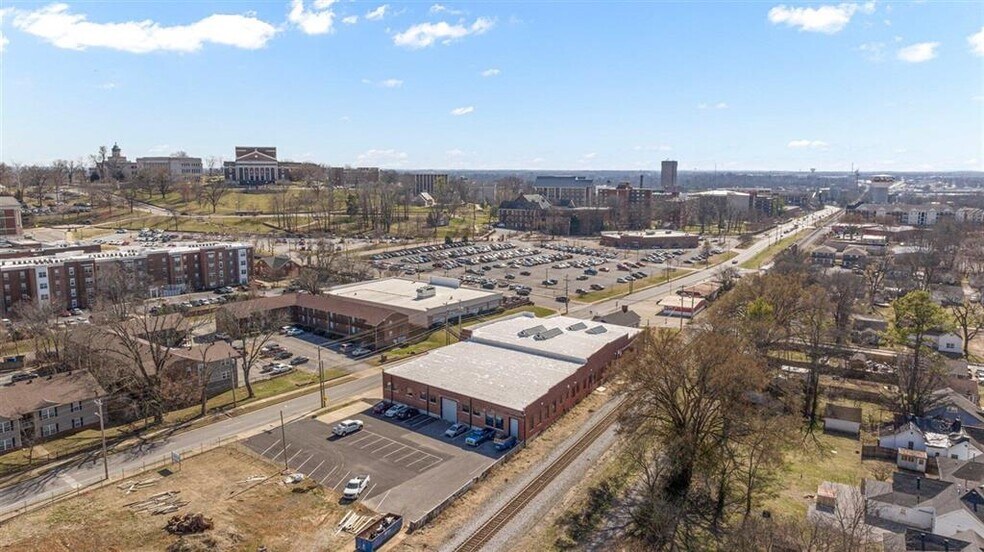1349 Adams St, Bowling Green, KY à vendre - Photo de l’immeuble – Image 3 sur 27