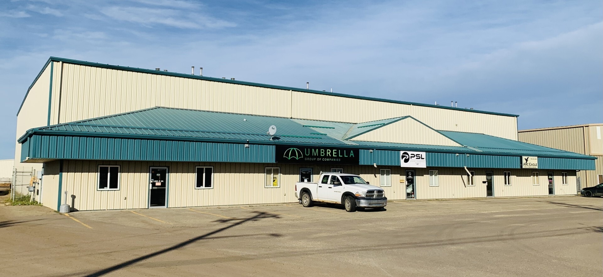 1202 5th St, Nisku, AB à louer Photo de l’immeuble– Image 1 sur 8