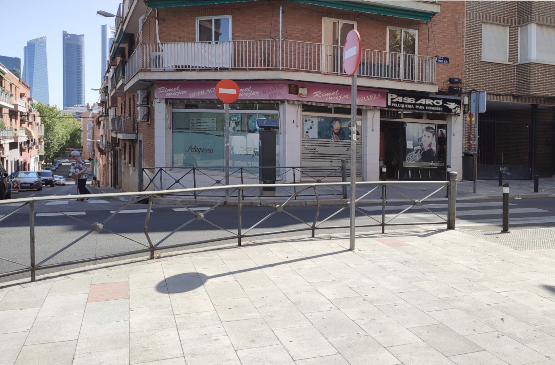 Local commercial dans Madrid, Madrid à louer Photo principale– Image 1 sur 9