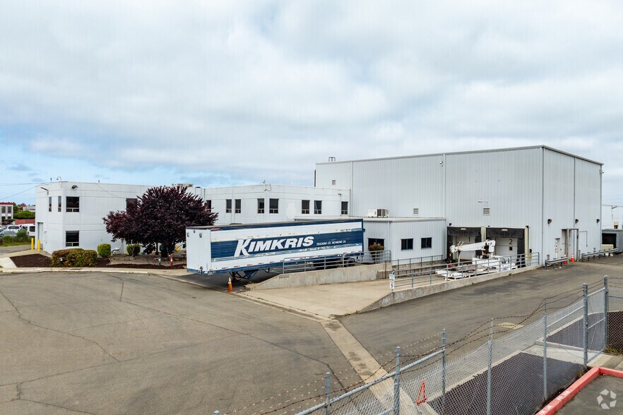 1799 Factor Ave, San Leandro, CA à louer - Photo de l’immeuble – Image 1 sur 9