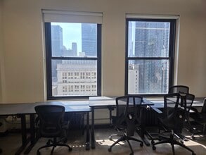 225 Broadway, New York, NY à louer Photo intérieure– Image 2 sur 4