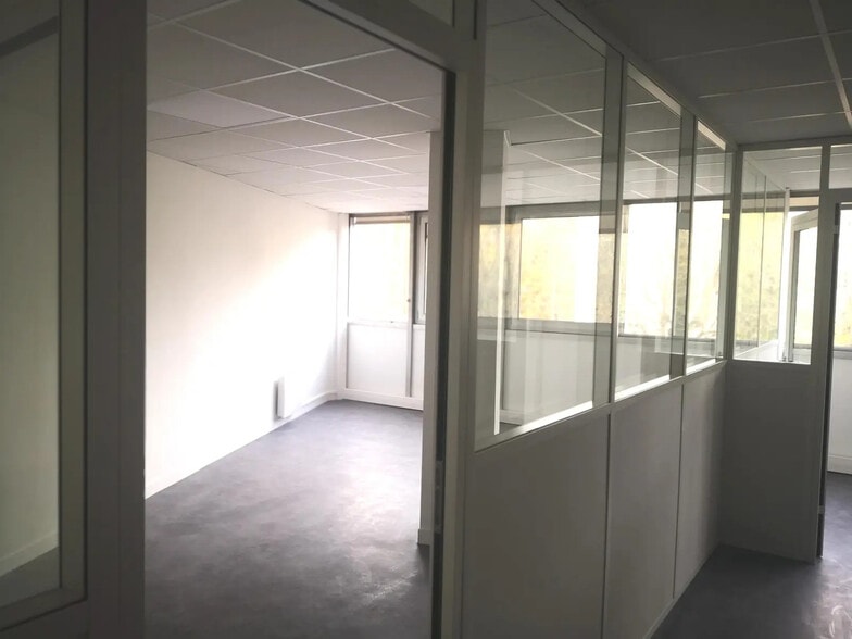 Industriel/Logistique dans Sceaux à louer - Photo intérieure – Image 2 sur 7