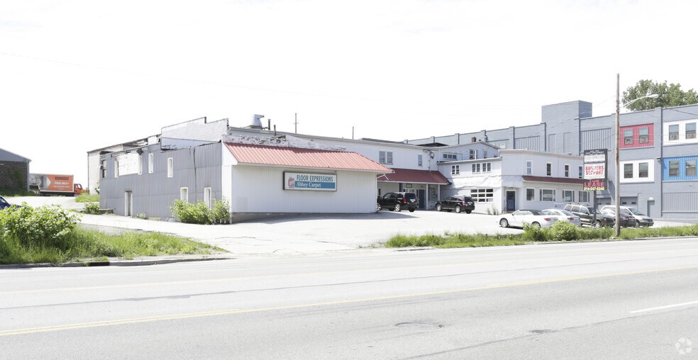 943-953 W 12th St, Erie, PA à louer - Photo de l’immeuble – Image 1 sur 10