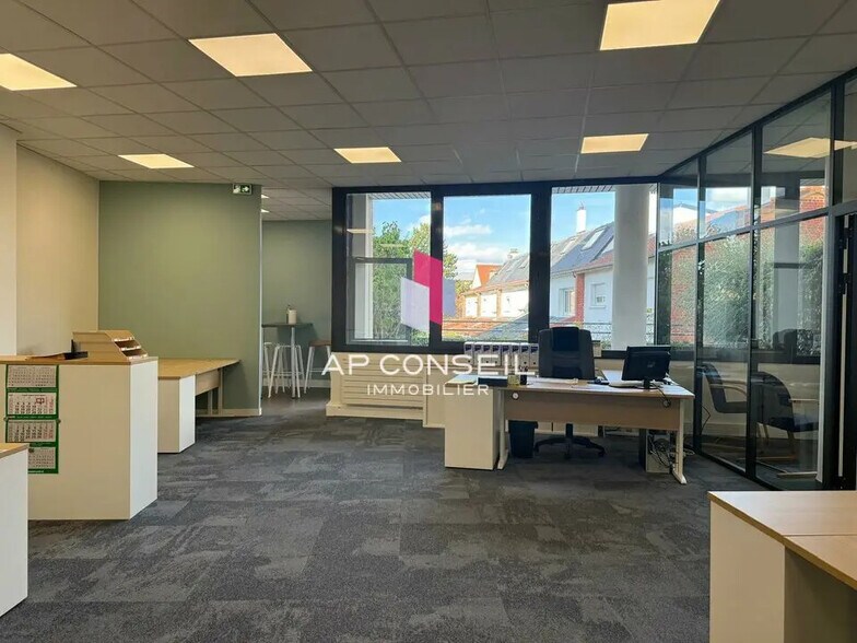 Bureau dans Versailles à vendre - Photo intérieure – Image 2 sur 7