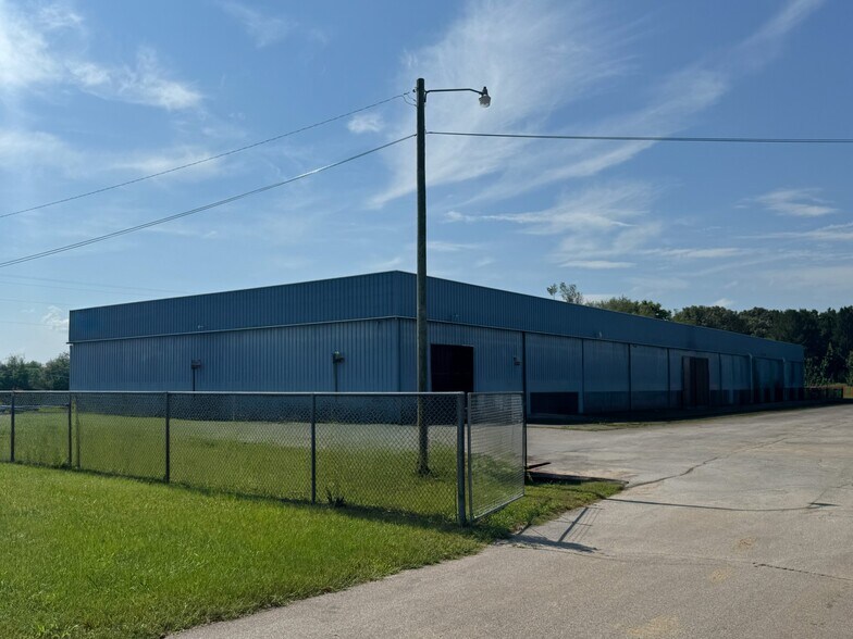 1000 Fields Rd, Laceys Spring, AL à louer - Photo de l’immeuble – Image 3 sur 12
