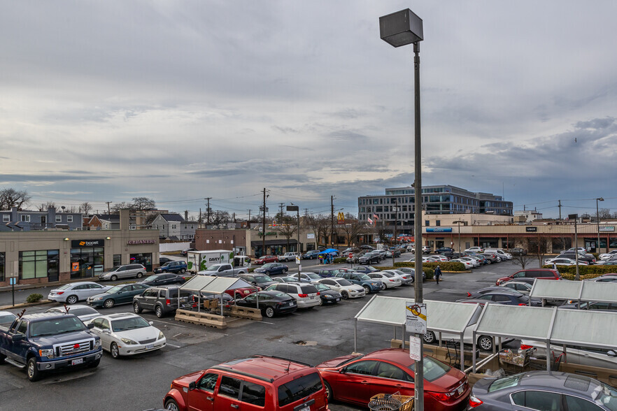 3905 Benning Rd, Washington, DC à louer - Photo de l’immeuble – Image 3 sur 5
