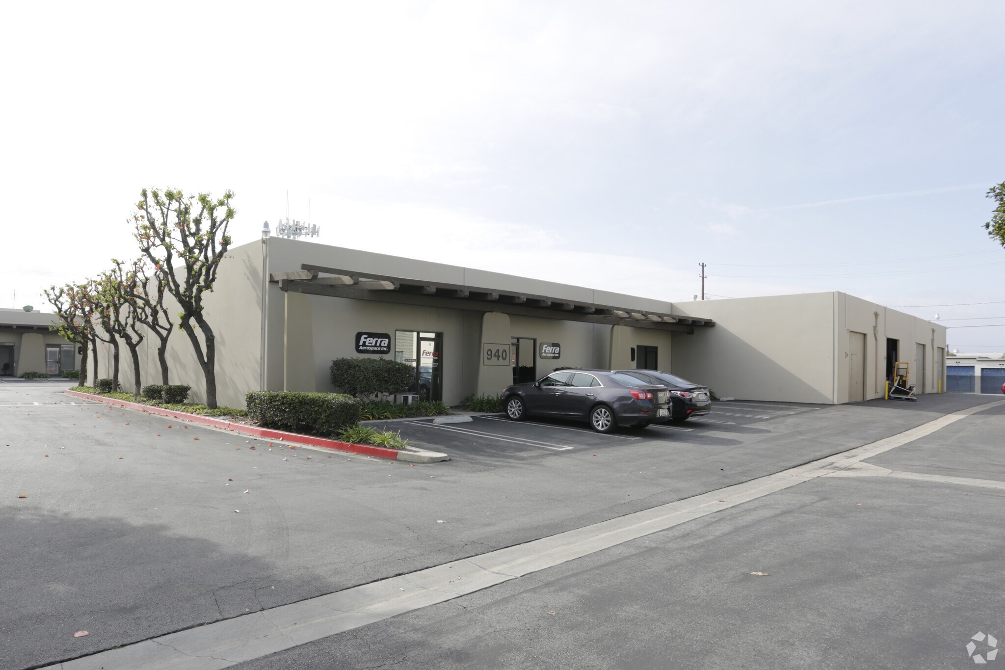 940 E Orangethorpe Ave, Anaheim, CA à louer Photo principale– Image 1 sur 6