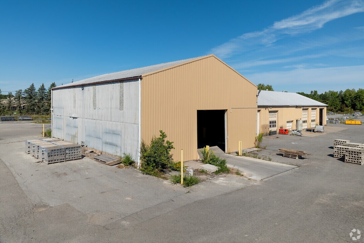 735 Wangum Rd, Victor, NY à louer Photo intérieure– Image 1 sur 1