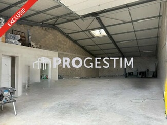 Plus de détails pour Local d'activités à louer