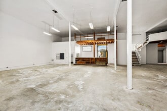 4931 Venice Blvd, Los Angeles, CA à louer Photo de l’immeuble– Image 1 sur 26