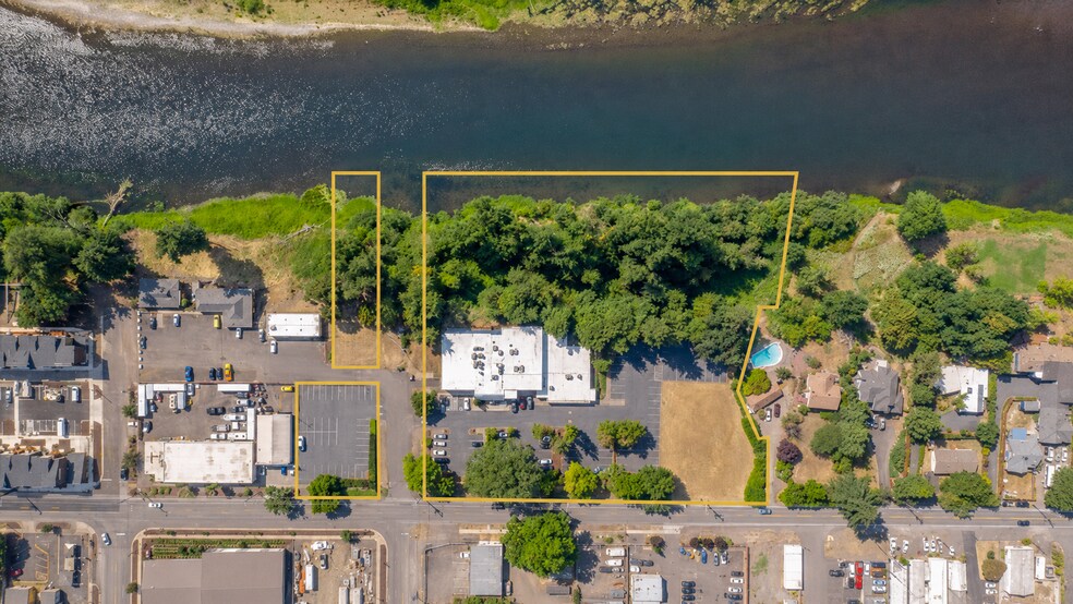 2405 Front St NE, Salem, OR à vendre - Photo de l’immeuble – Image 2 sur 17
