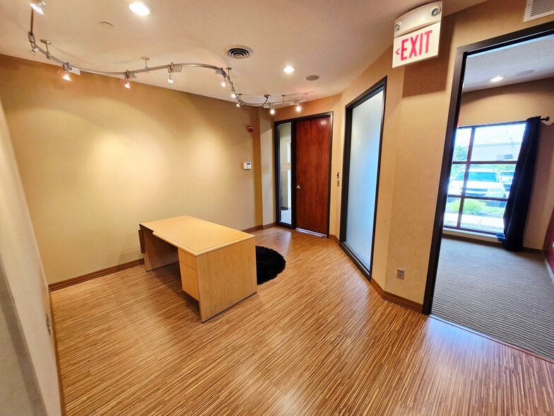 3525 Plymouth Blvd, Plymouth, MN à louer - Photo intérieure – Image 2 sur 15