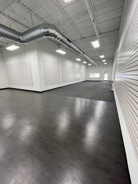 6320 Capital Blvd, Raleigh, NC à louer - Photo intérieure – Image 2 sur 12