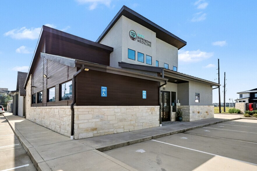 205 Bella Katy Dr, Katy, TX à louer - Photo de l’immeuble – Image 2 sur 39