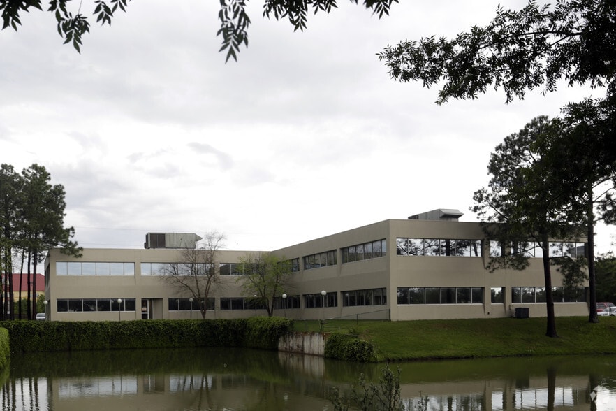 14015 Park Dr, Tomball, TX à vendre - Photo de l’immeuble – Image 2 sur 3