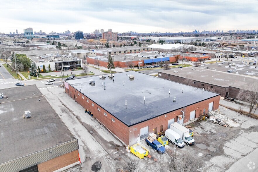 420 Denison St, Markham, ON à louer - Photo de l’immeuble – Image 3 sur 3