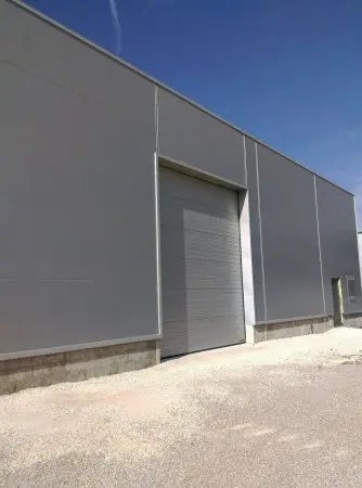 Industriel/Logistique dans Perpignan à louer - Photo de l’immeuble – Image 1 sur 4