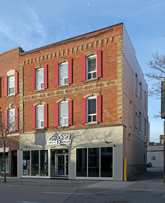 Plus de détails pour 10 Simcoe St N, Oshawa, ON - Local commercial à louer