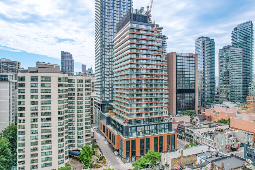 501 Yonge St, Toronto, ON à vendre - Photo de l’immeuble – Image 3 sur 9