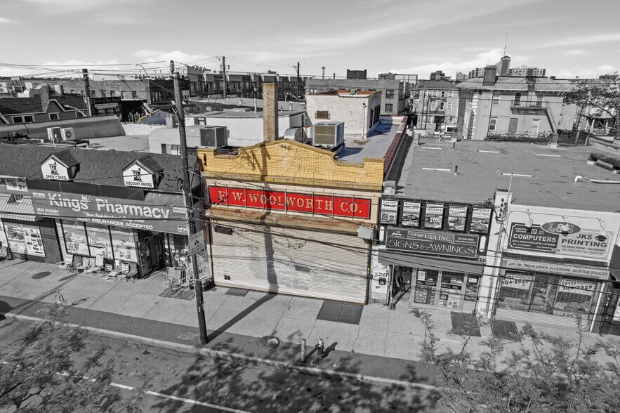 192 Beach 116th St, Far Rockaway, NY à louer - Photo de l’immeuble – Image 1 sur 4
