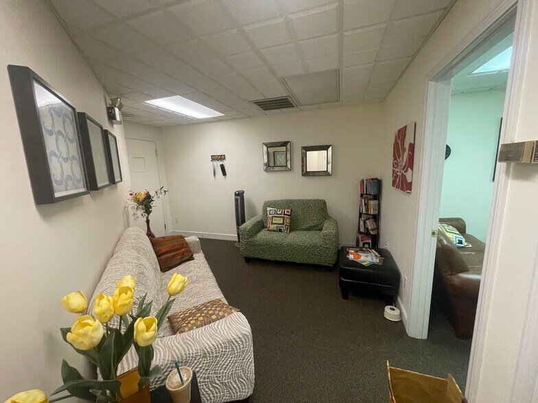 33 Bedford St, Lexington, MA à vendre - Photo de l’immeuble – Image 2 sur 15