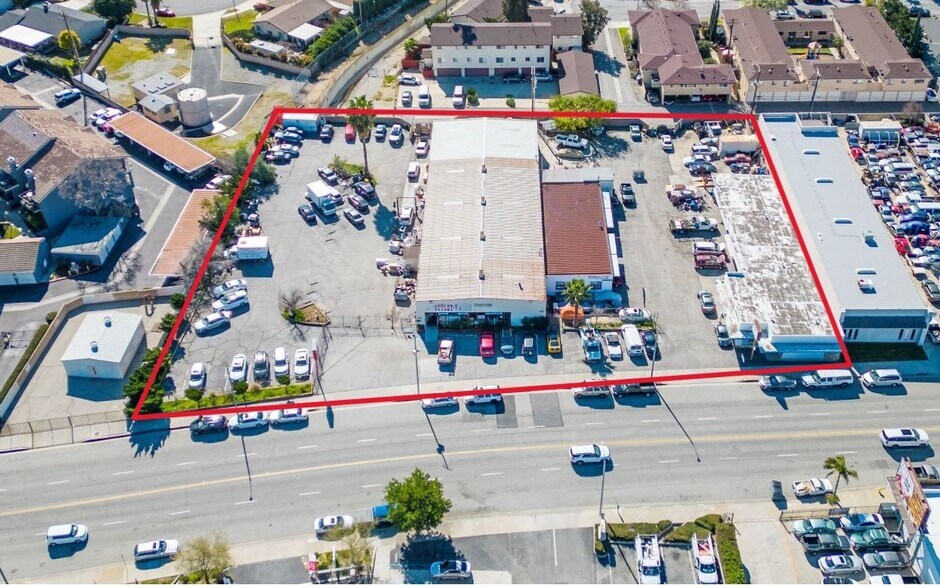 710-724 E San Bernardino Rd., Covina portefeuille de 2 biens à vendre sur LoopNet.fr - Aérien – Image 2 sur 4