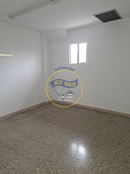 Local commercial dans Ontinyent à louer - Photo de l’immeuble – Image 3 sur 7