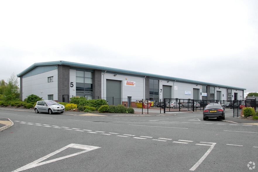 Brookfield Dr, Liverpool à vendre - Photo principale – Image 1 sur 1