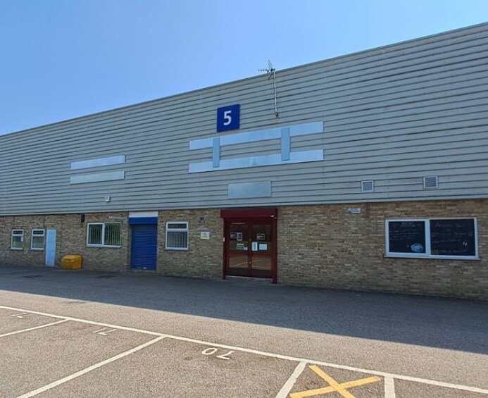 4-7 Deans Rd, Milton Keynes à louer - Photo de l’immeuble – Image 1 sur 1