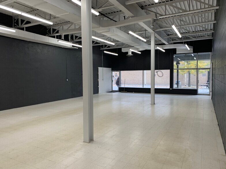 29 Plaza Dr, Iroquois, ON à vendre - Photo de l’immeuble – Image 2 sur 3