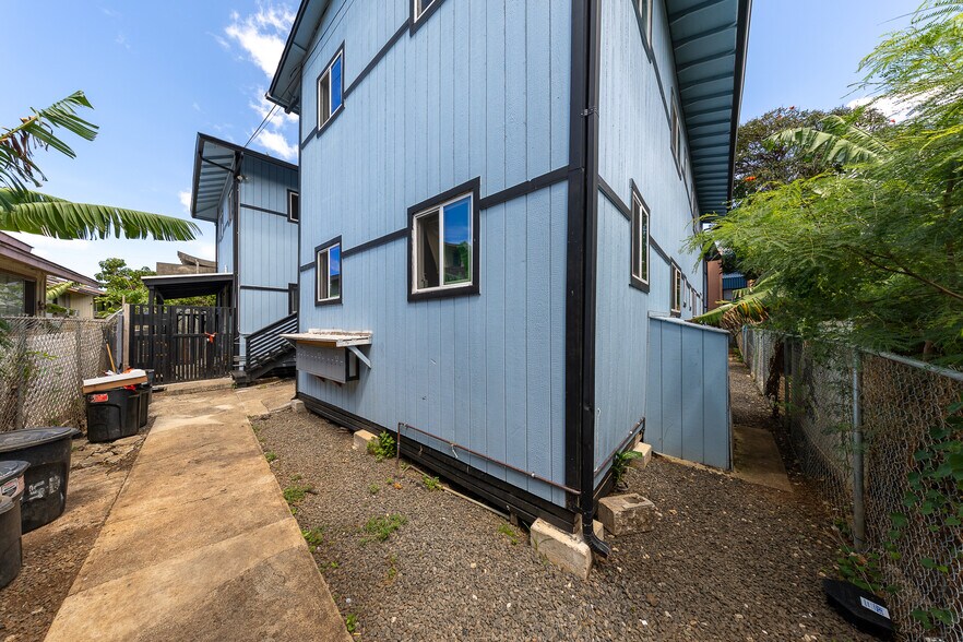 815 Lopez Ln, Honolulu, HI à vendre - Photo de l’immeuble – Image 2 sur 37