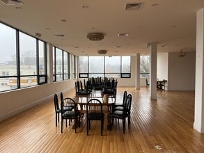 14932 41st Ave, Flushing, NY à vendre Photo intérieure– Image 1 sur 1