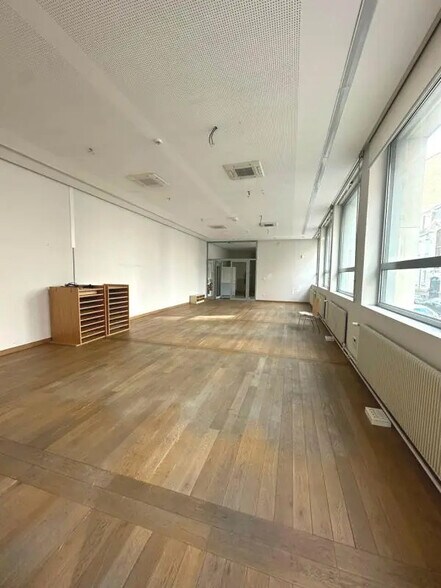 Bureau dans Strasbourg à louer - Photo de l’immeuble – Image 3 sur 6