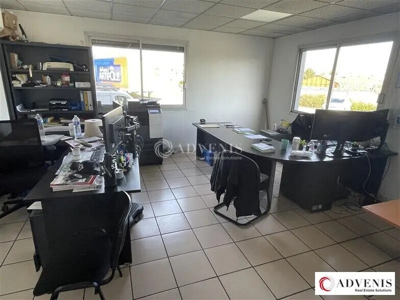 Local d’activités dans Bègles à louer - Photo de l’immeuble – Image 2 sur 7