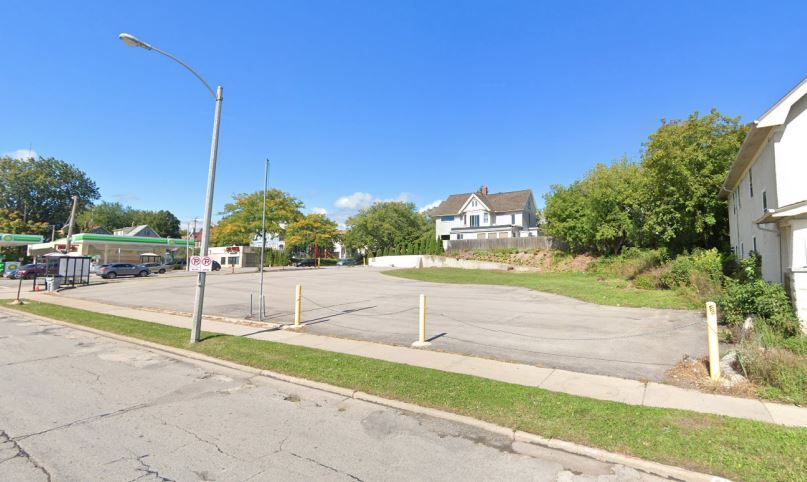 2306 N Humboldt Blvd, Milwaukee, WI à vendre - Photo de l’immeuble – Image 1 sur 2