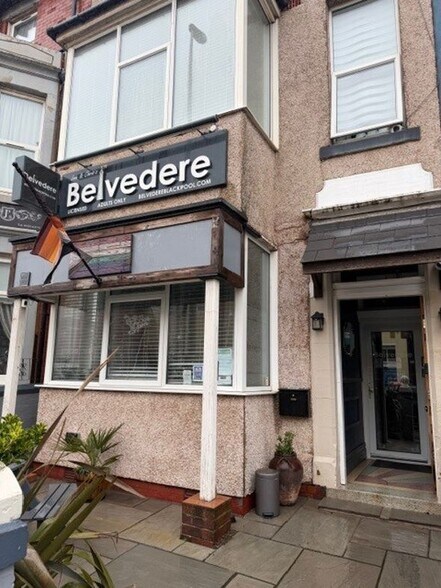 77 Dickson Rd, Blackpool à vendre - Photo principale – Image 1 sur 13