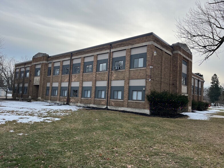 305 W Elizabeth St, Stockbridge, MI à vendre - Photo de l’immeuble – Image 2 sur 22