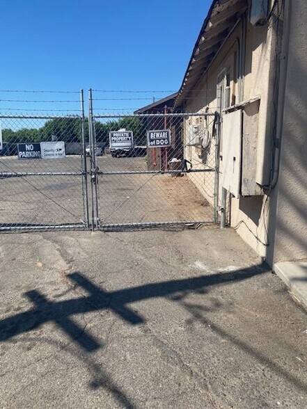 3787 W Bullard Ave, Fresno, CA à vendre - Photo de l’immeuble – Image 3 sur 3