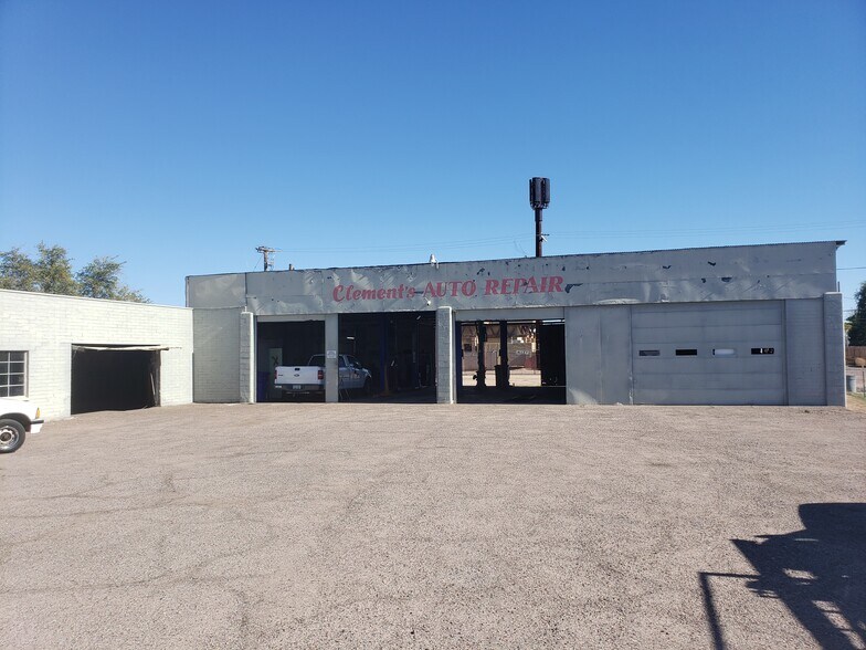141 N Gilbert Rd, Gilbert, AZ à vendre - Photo de l’immeuble – Image 3 sur 3