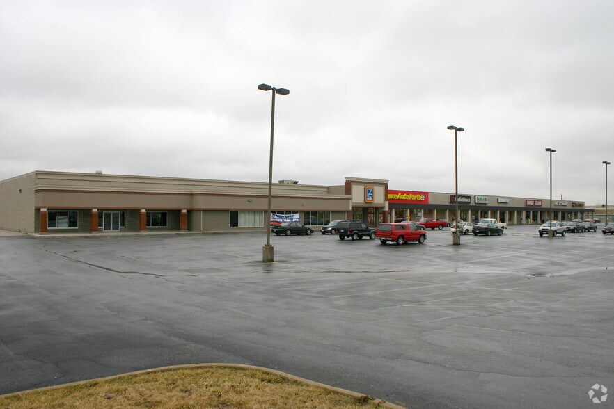1240-1270 Bellefontaine St, Wapakoneta, OH à louer - Photo de l’immeuble – Image 2 sur 10