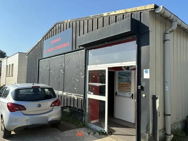 Bureau dans Ecquevilly à vendre - Photo de l’immeuble – Image 3 sur 6