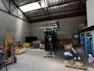 Plus de détails pour Bureau, Local d'activités à louer