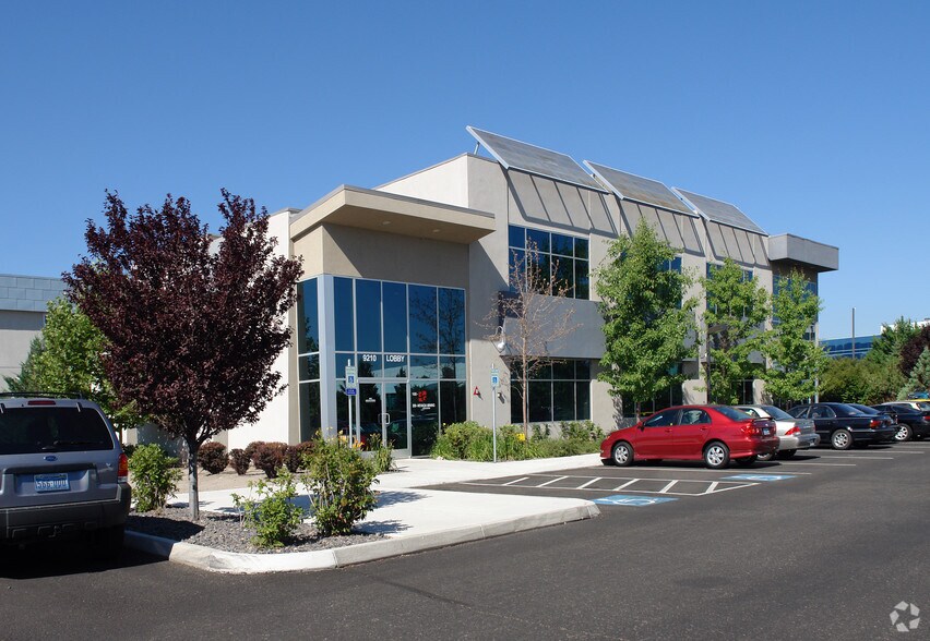 9210 Prototype Dr, Reno, NV à louer - Photo de l’immeuble – Image 3 sur 9