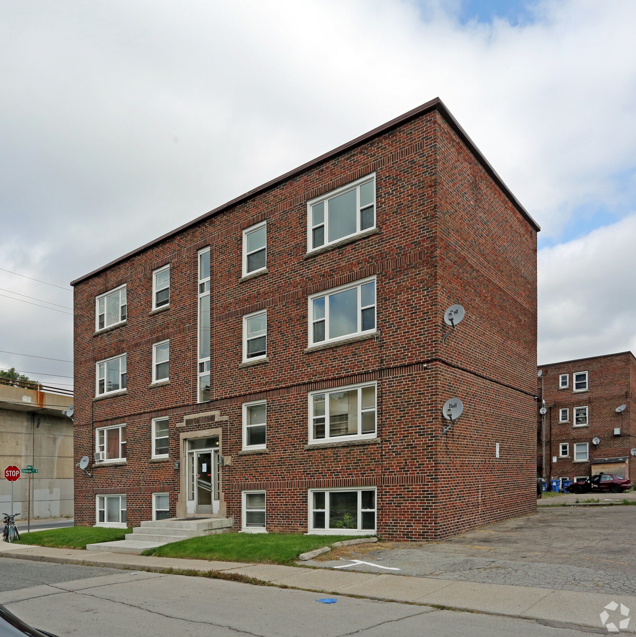 3 Webber Ave, Hamilton, ON à vendre Photo principale– Image 1 sur 4