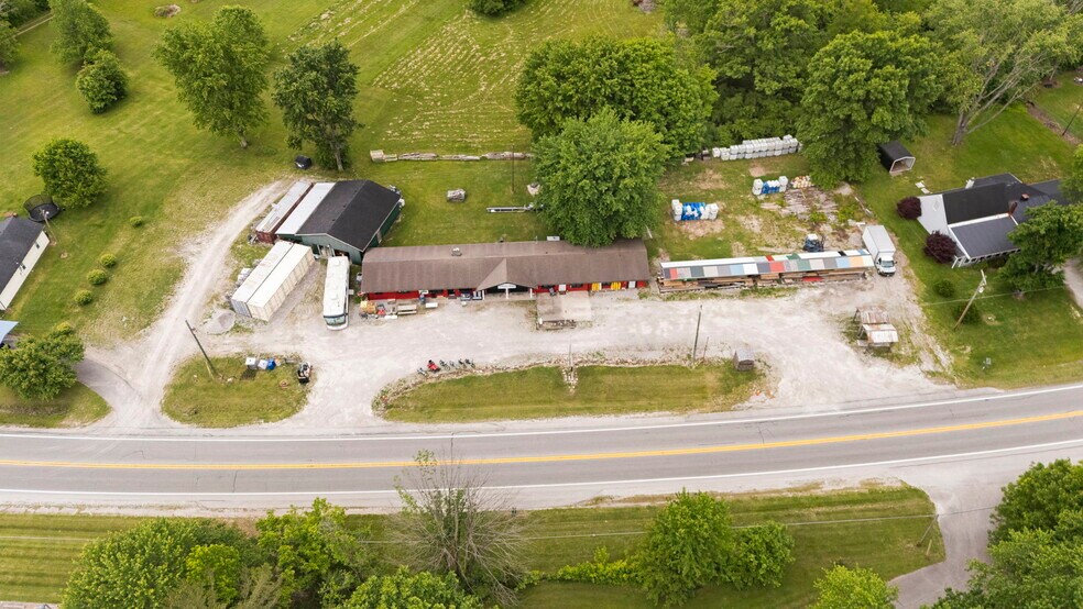 2287 N US Highway 31, Austin, IN à vendre - Photo de l’immeuble – Image 2 sur 12