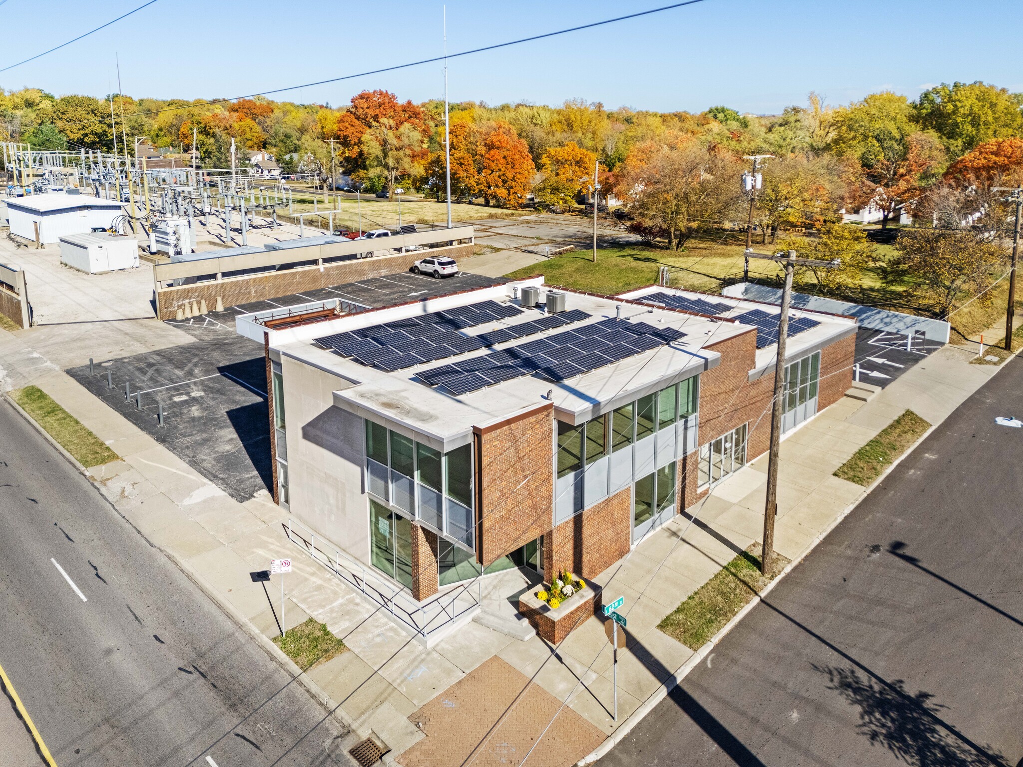 6145 Troost Ave, Kansas City, MO à vendre Photo intérieure– Image 1 sur 11