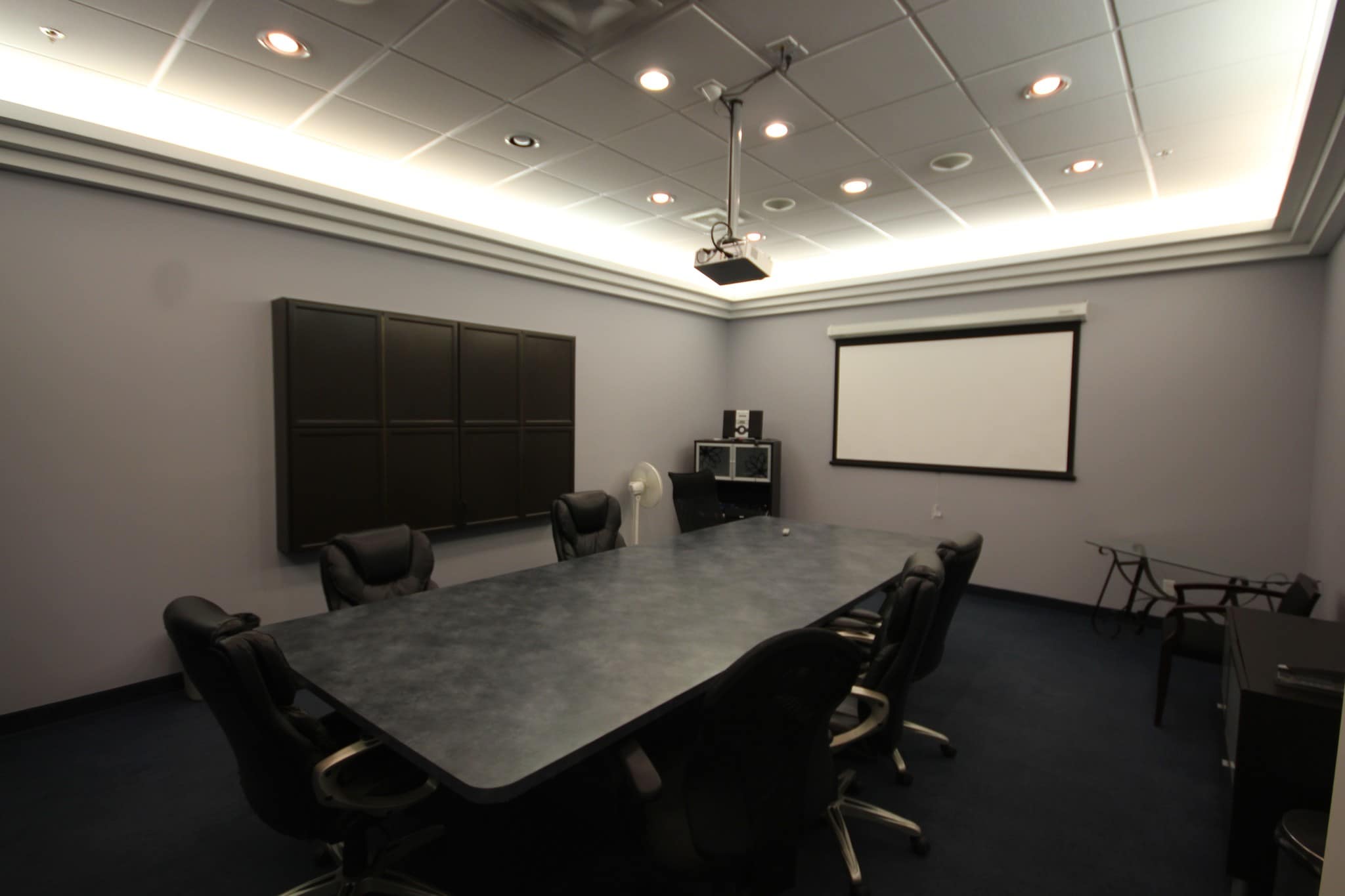 17604-17620 107 Av NW, Edmonton, AB à louer Photo de l’immeuble– Image 1 sur 8